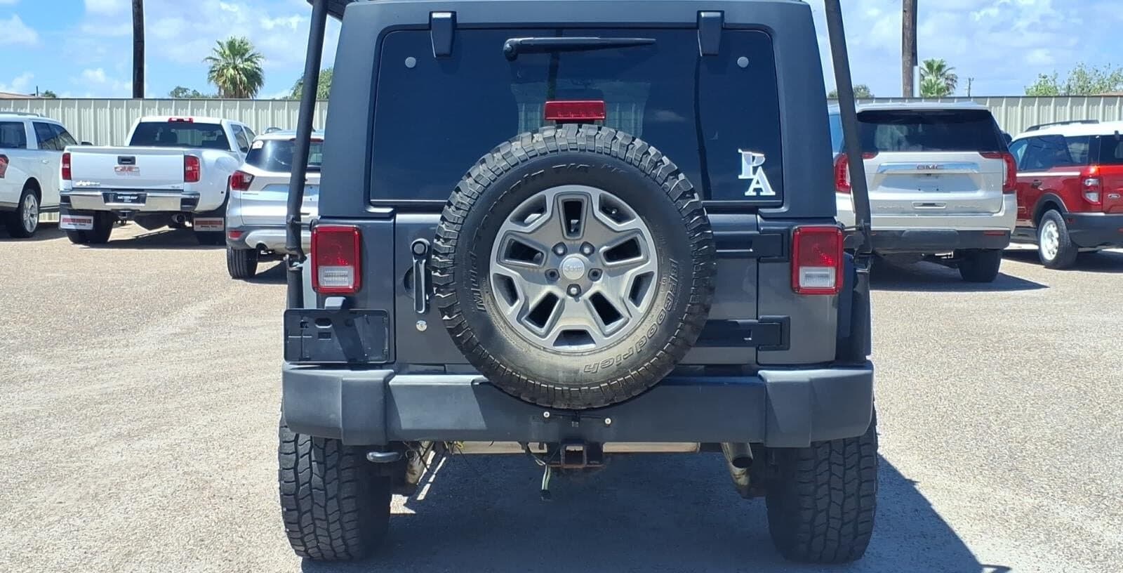 2017 Jeep Wrangler Rubicon thumbnail 4