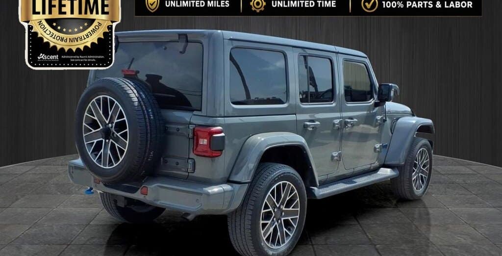 2022 Jeep Wrangler 4xe Unlimited Sahara High Altitude thumbnail 5