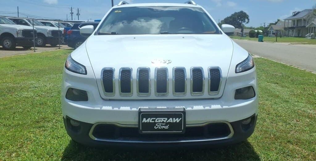 2015 Jeep Cherokee Limited thumbnail 10