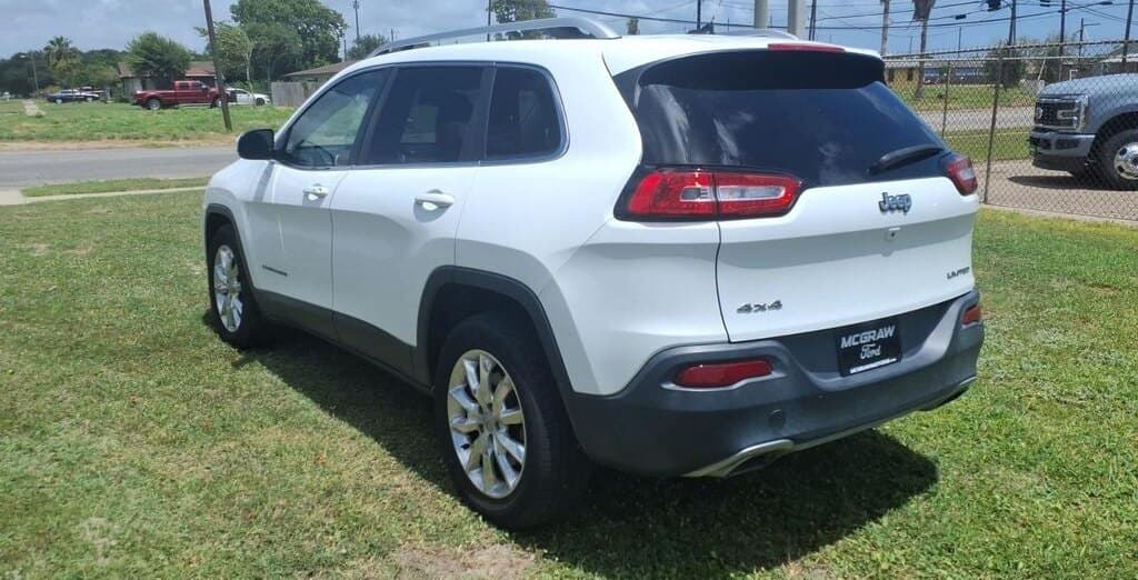 2015 Jeep Cherokee Limited thumbnail 3