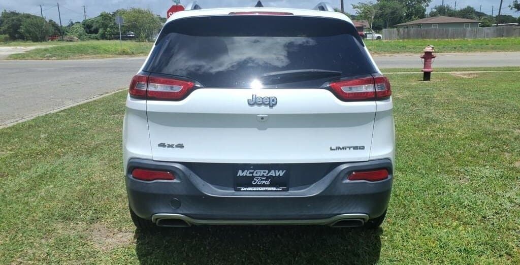 2015 Jeep Cherokee Limited thumbnail 4