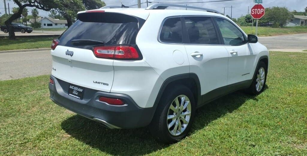 2015 Jeep Cherokee Limited thumbnail 6