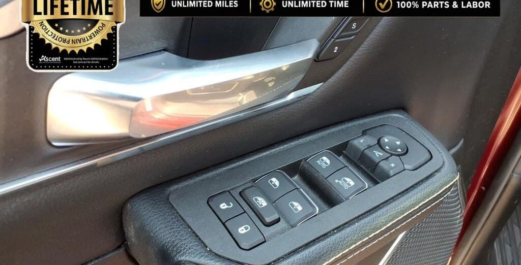 2025 RAM 1500 Laramie thumbnail 11