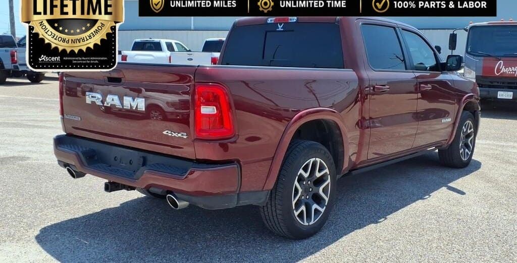 2025 RAM 1500 Laramie thumbnail 4