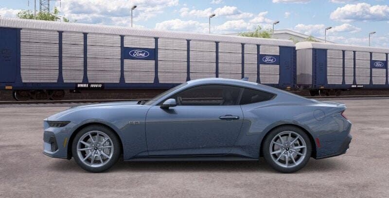 2026 Ford Mustang GT Premium thumbnail 3