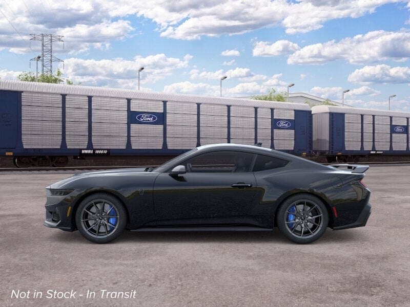 2026 Ford Mustang Dark Horse Premium thumbnail 3