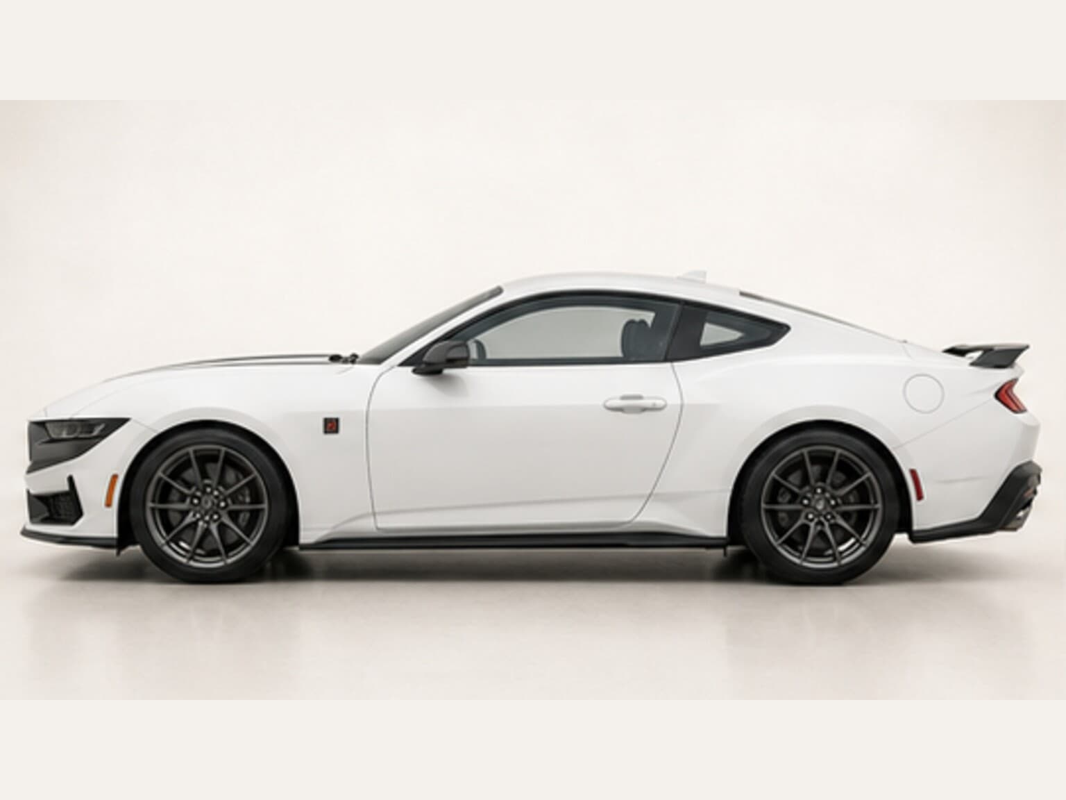 2026 Ford Mustang Dark Horse Premium thumbnail 4