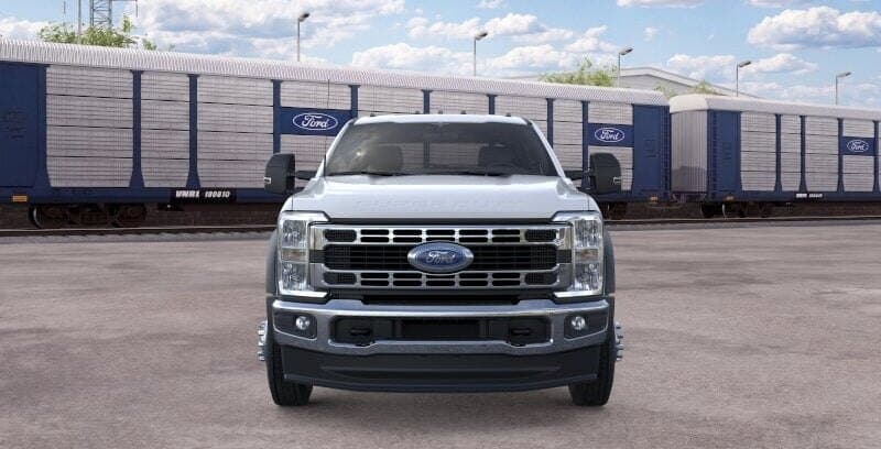2026 Ford F-450 Base thumbnail 6