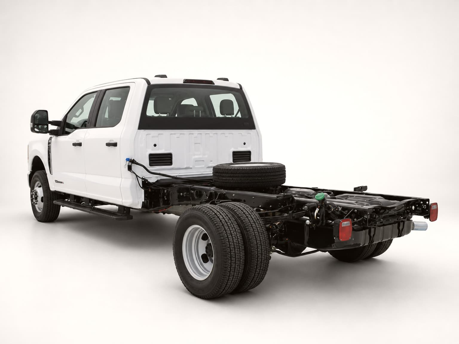 2026 Ford Chassis Cab F-350 XL thumbnail 5