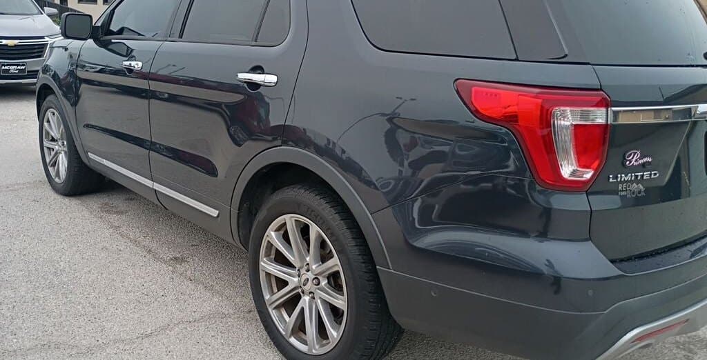 2017 Ford Explorer Limited thumbnail 11