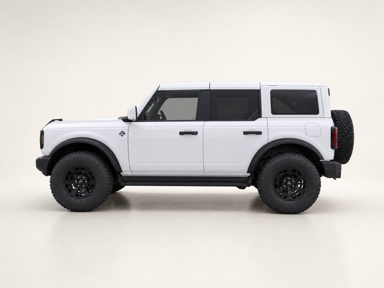 2026 Ford Bronco Outer Banks thumbnail 3