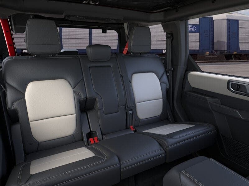 2026 Ford Bronco Outer Banks thumbnail 11