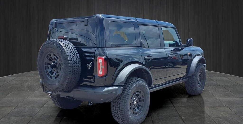 2026 Ford Bronco Badlands thumbnail 5