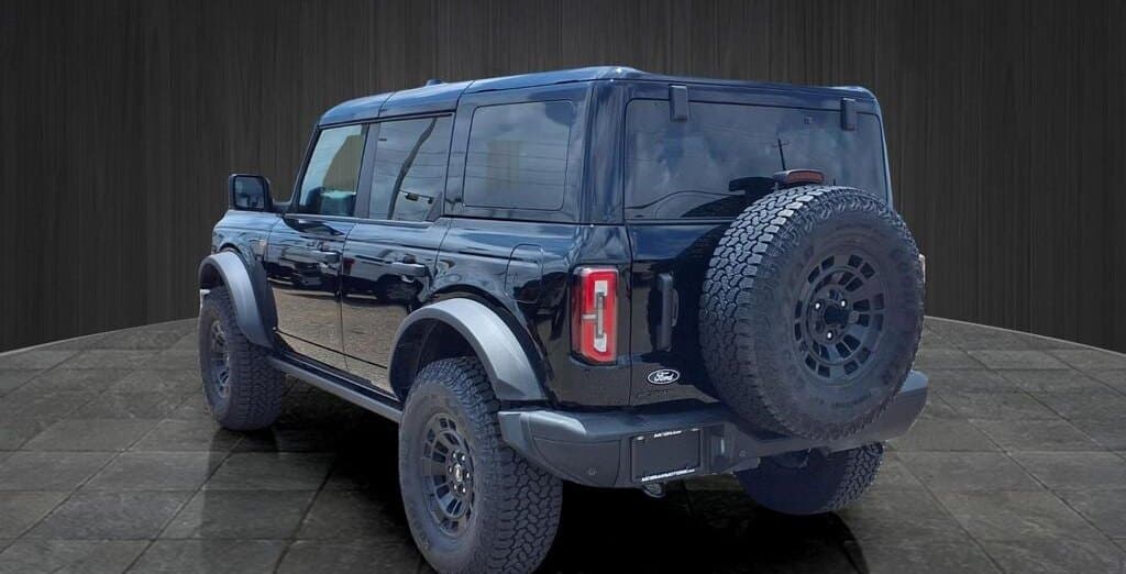 2026 Ford Bronco Badlands thumbnail 6