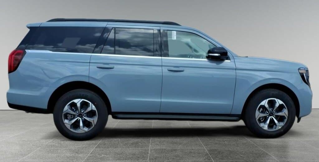 2027 Ford Expedition Active thumbnail 6