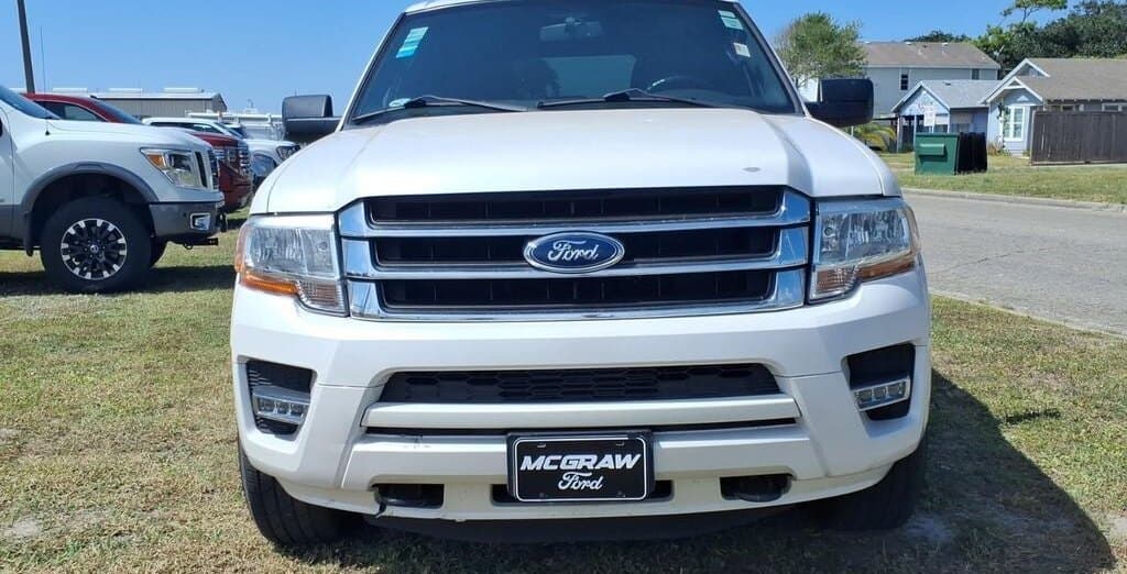 2017 Ford Expedition XLT thumbnail 9