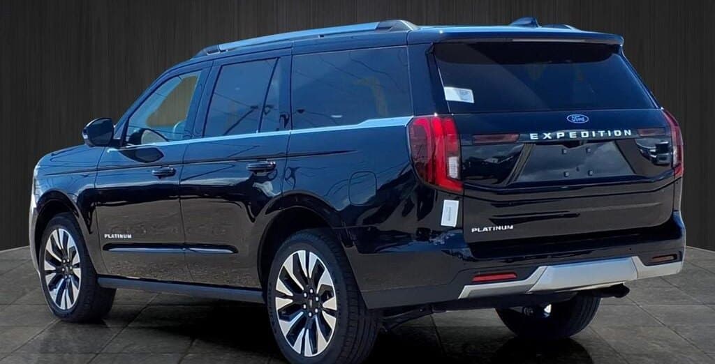 2026 Ford Expedition Platinum thumbnail 6