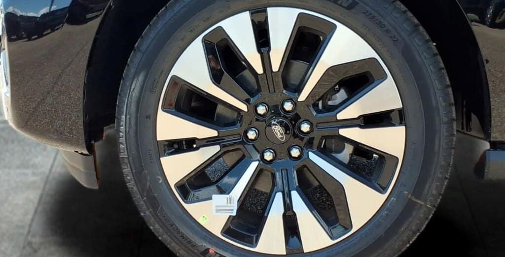 2026 Ford Expedition Platinum thumbnail 8