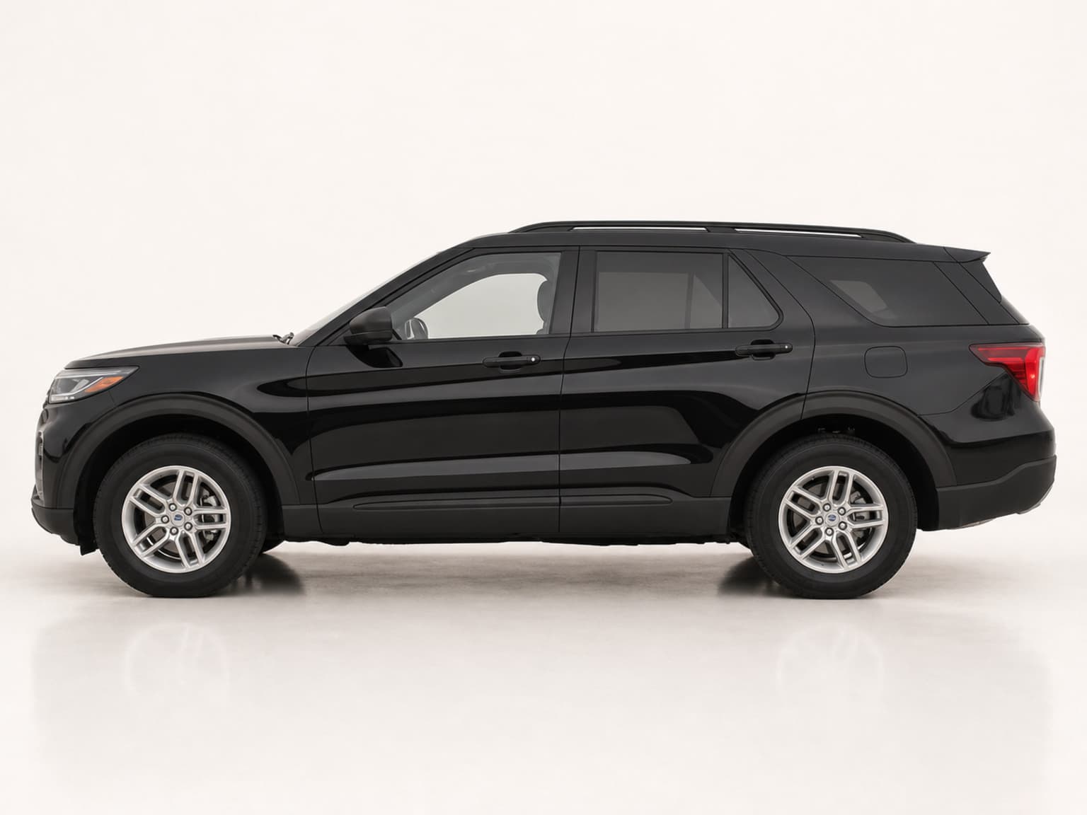 2026 Ford Explorer Active thumbnail 4