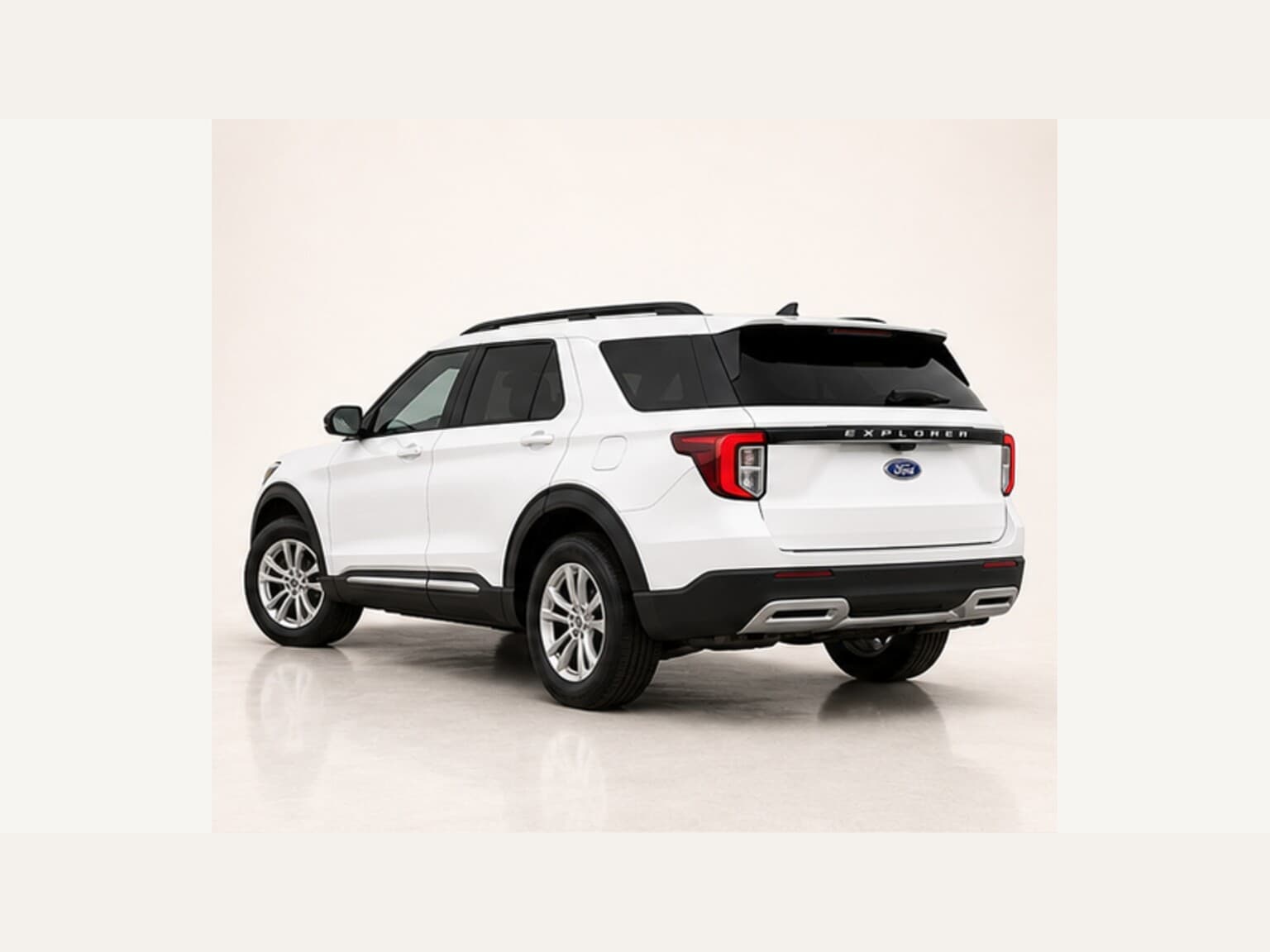 2026 Ford Explorer Active RWD thumbnail 3