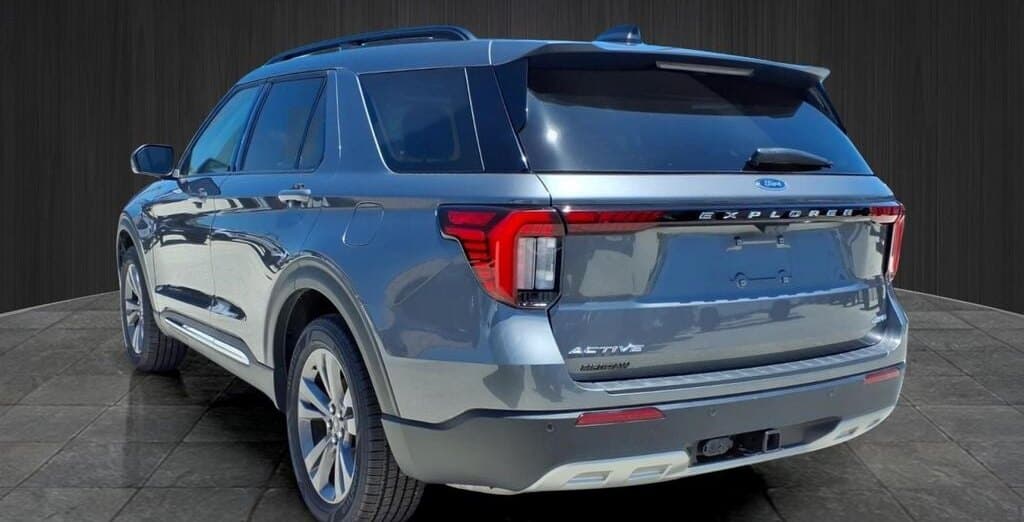 2025 Ford Explorer Active thumbnail 6