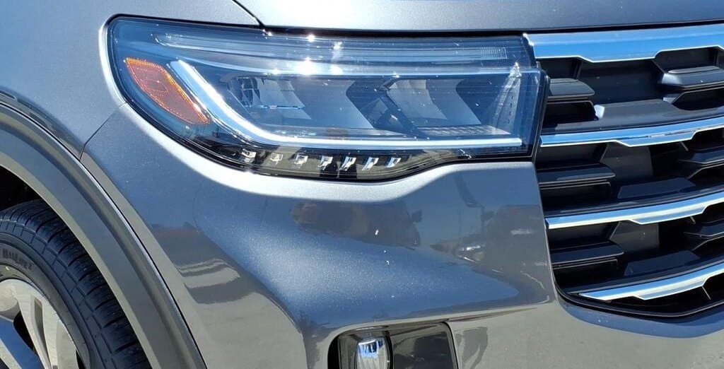 2025 Ford Explorer Active thumbnail 9