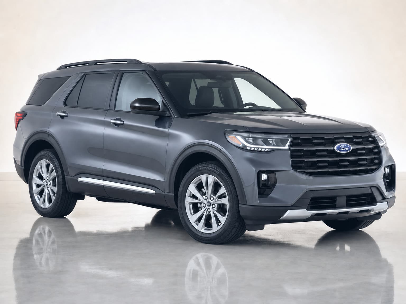 2025 Ford Explorer Active thumbnail 3