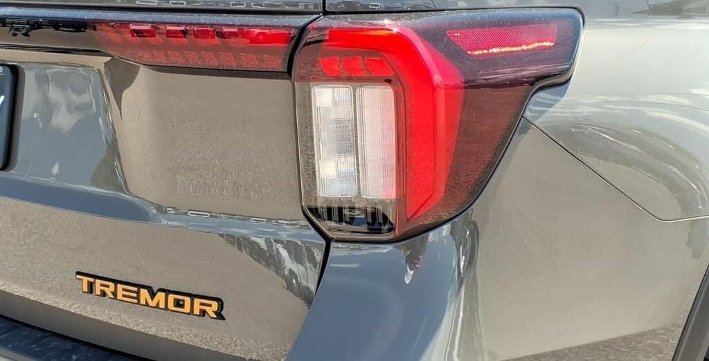 2026 Ford Explorer Tremor thumbnail 10