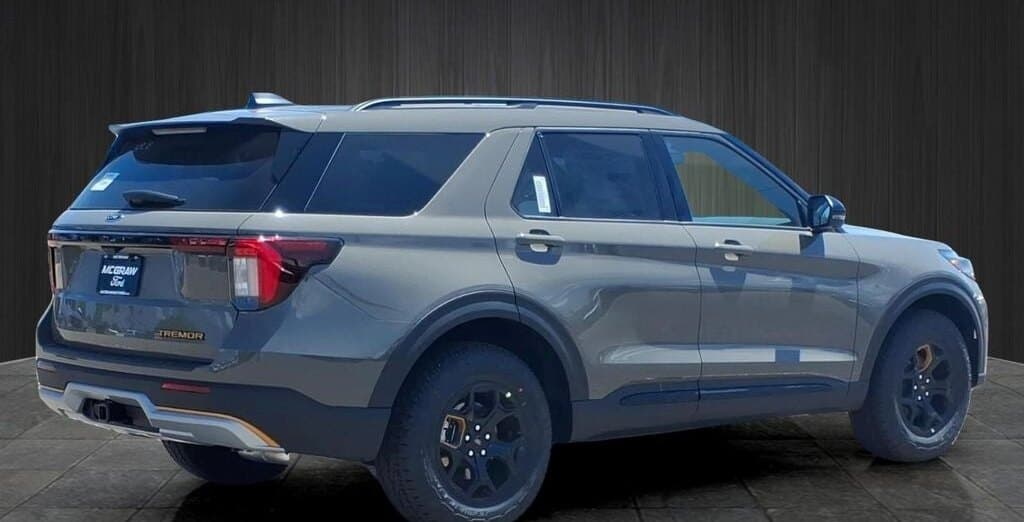 2026 Ford Explorer Tremor thumbnail 5