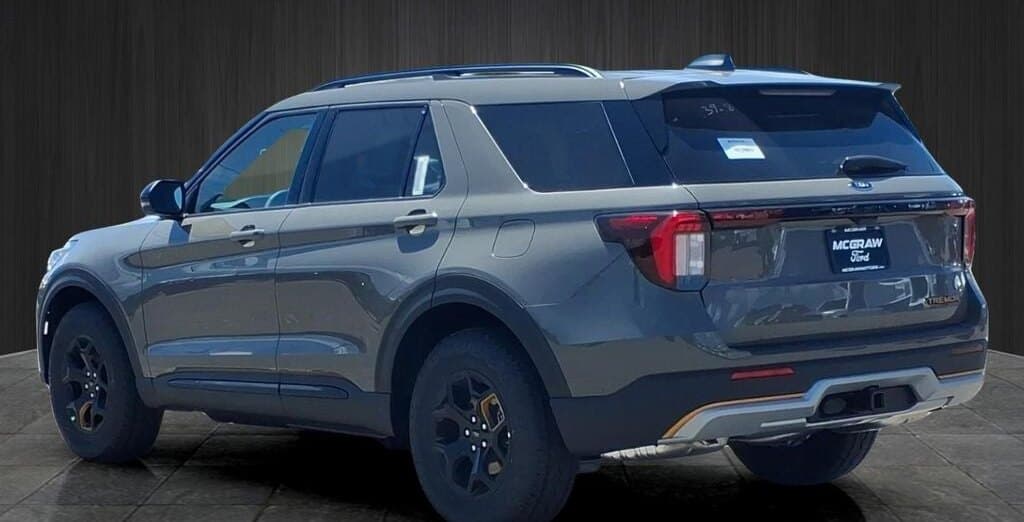 2026 Ford Explorer Tremor thumbnail 6