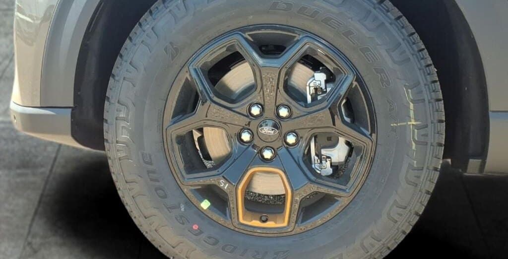 2026 Ford Explorer Tremor thumbnail 8