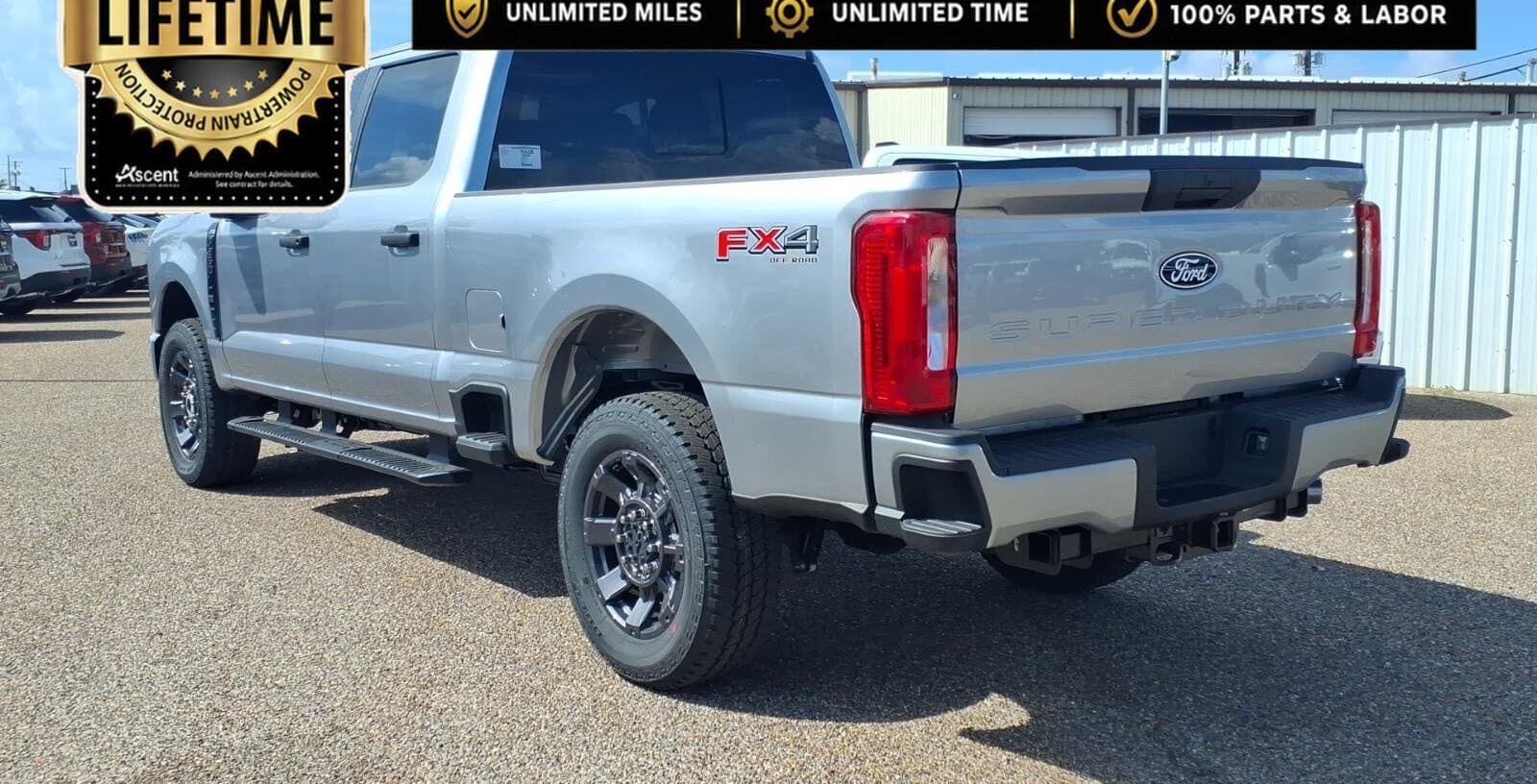 2027 Ford Super Duty F-250 XL thumbnail 3