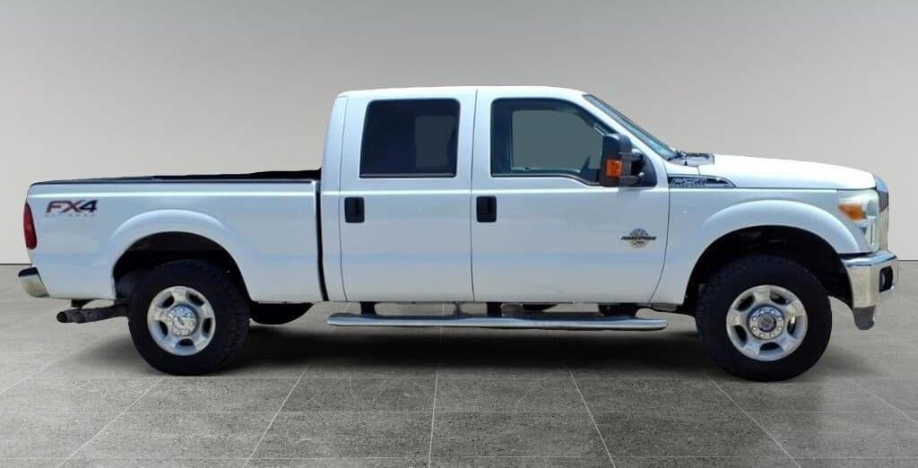 2016 Ford F-250 XLT thumbnail 7