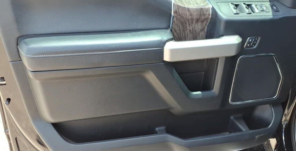 2018 Ford F-250 LARIAT thumbnail 10