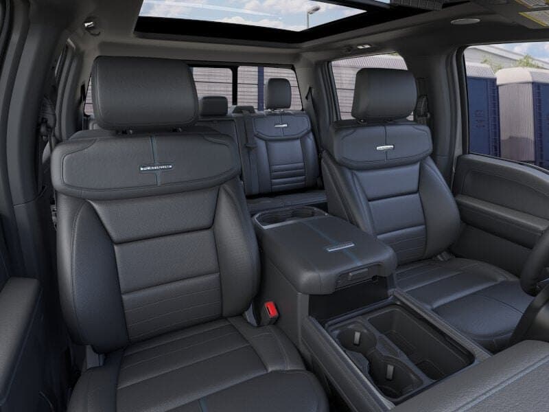 2026 Ford Super Duty F-250 Platinum thumbnail 10