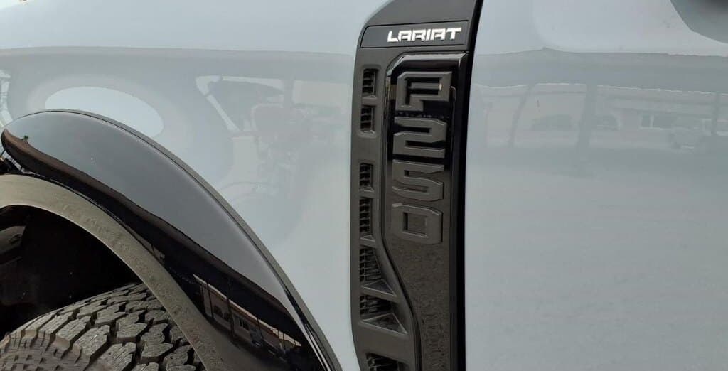 2026 Ford Super Duty F-250 Lariat ROUSH Super Duty thumbnail 11