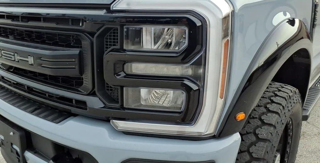 2026 Ford Super Duty F-250 Lariat ROUSH Super Duty thumbnail 9