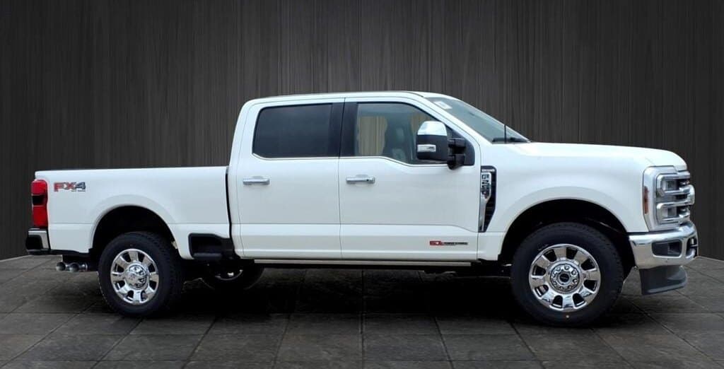 2025 Ford Super Duty F-250 King Ranch thumbnail 4