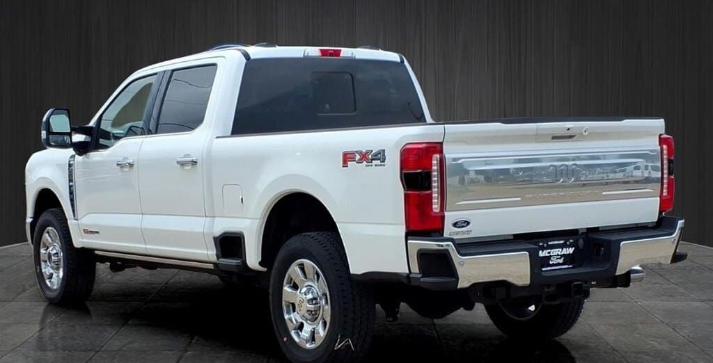 2025 Ford Super Duty F-250 King Ranch thumbnail 6