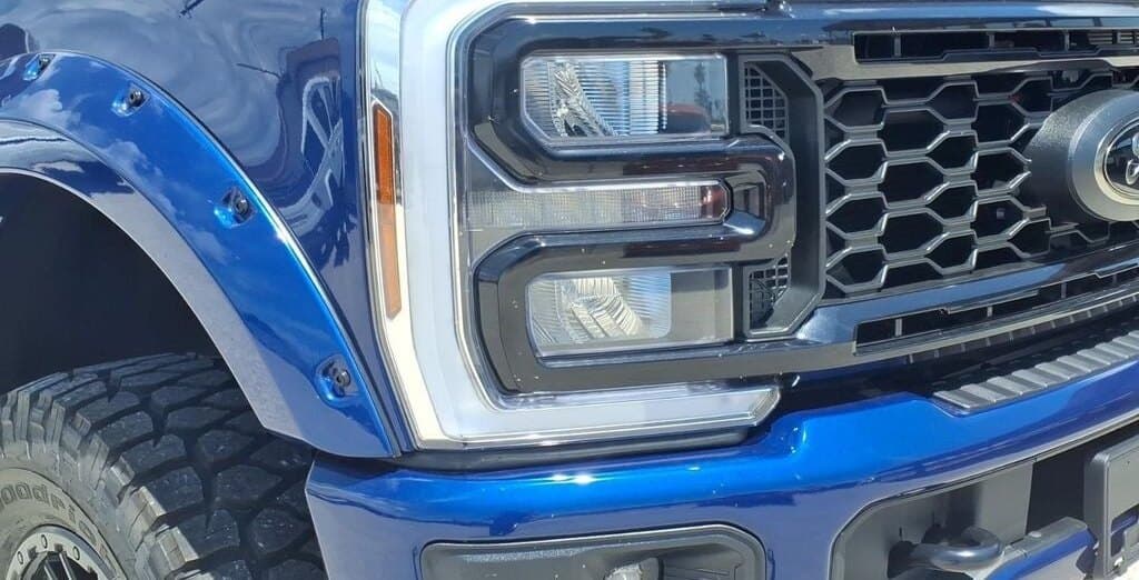 2026 Ford Super Duty F-250 Lariat Rocky Ridge thumbnail 9