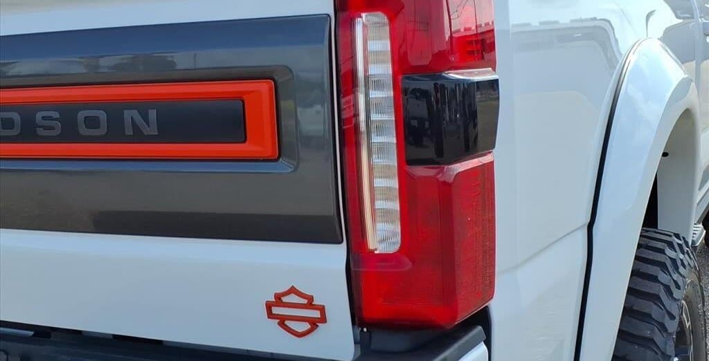 2026 Ford Super Duty F-250 Lariat Harley-Davidson Edition thumbnail 11