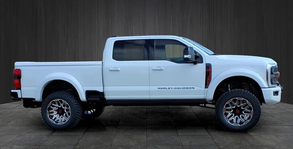 2026 Ford Super Duty F-250 Lariat Harley-Davidson Edition thumbnail 4