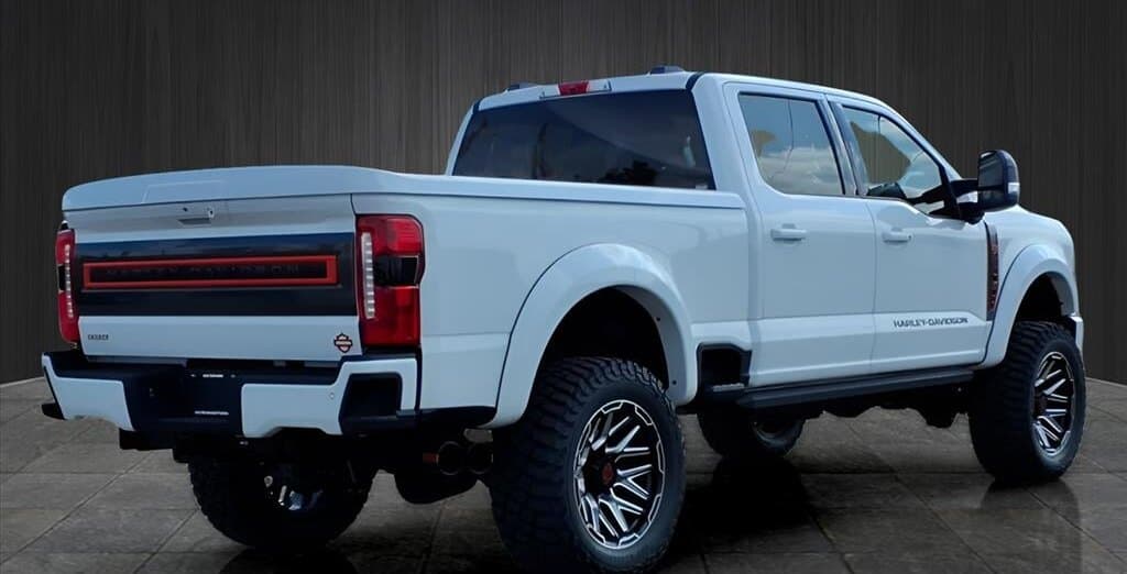 2026 Ford Super Duty F-250 Lariat Harley-Davidson Edition thumbnail 5