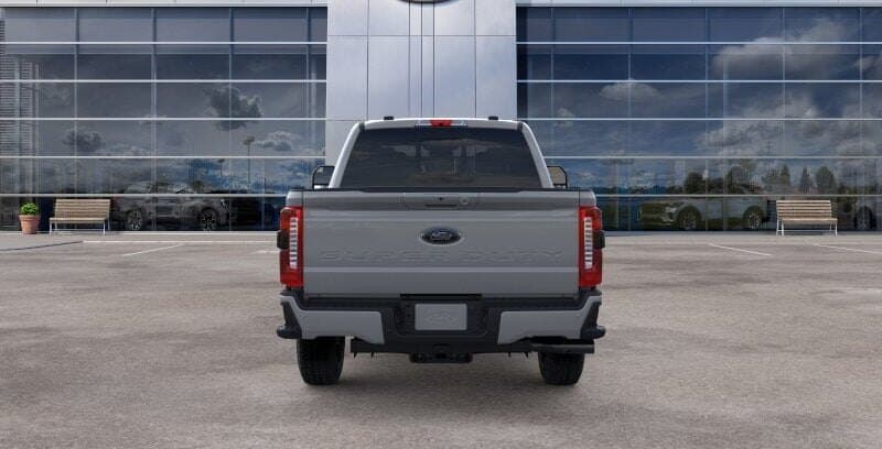 2026 Ford Super Duty F-250 Lariat thumbnail 5