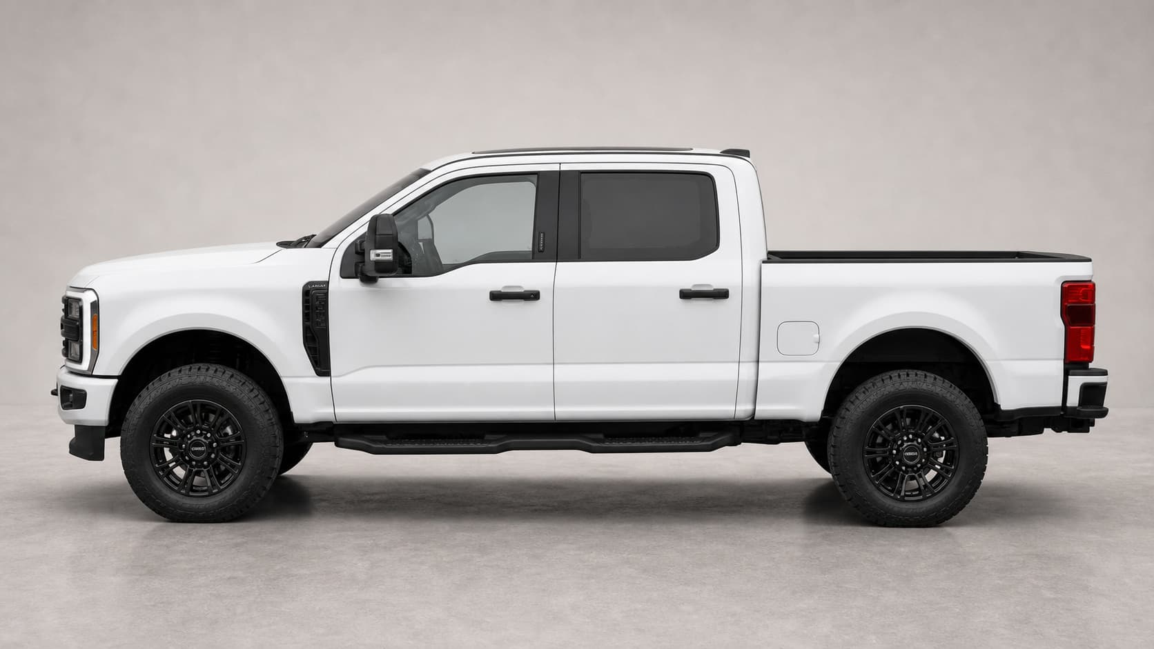 2026 Ford Super Duty F-250 Lariat thumbnail 3