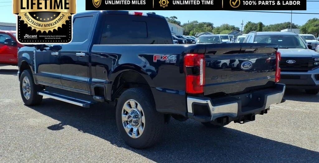 2023 Ford F-250 LARIAT thumbnail 7