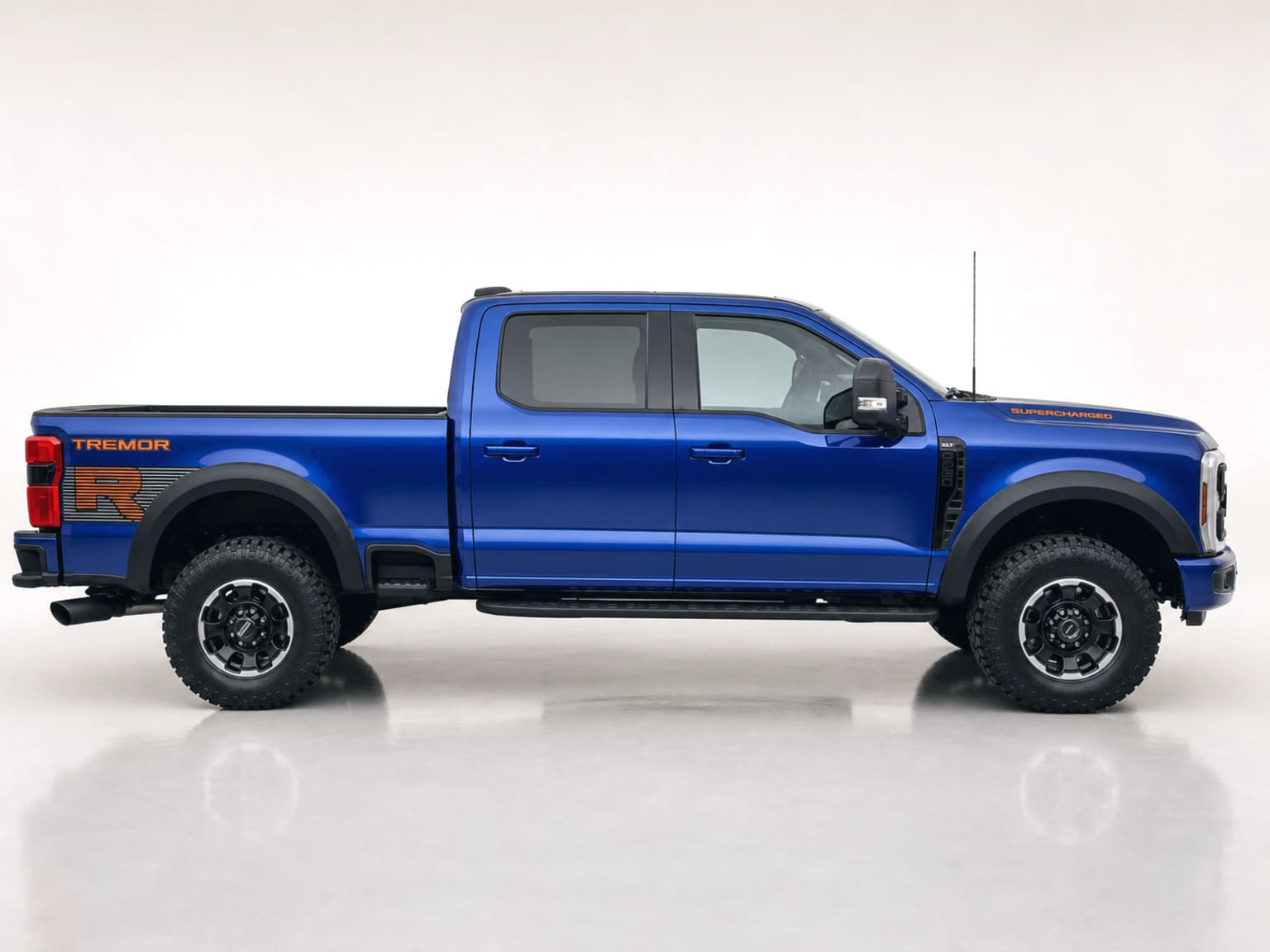 2026 Ford Super Duty F-250 SRW Tremor R thumbnail 3