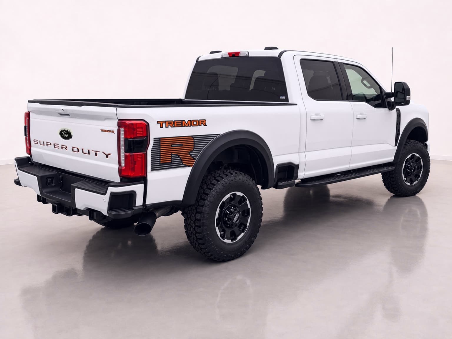 2026 Ford Super Duty F-250 SRW Tremor R thumbnail 3