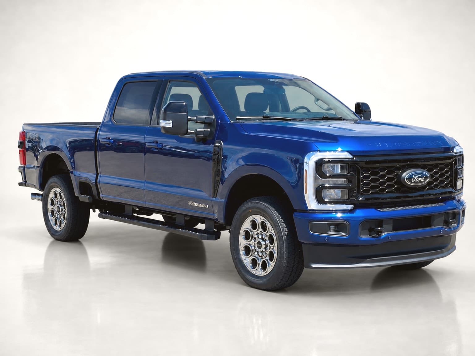 2026 Ford Super Duty F-250 Lariat thumbnail 3
