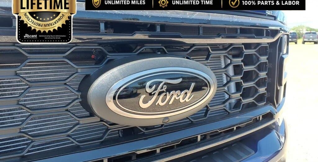 2026 Ford Super Duty F-250 XLT thumbnail 9